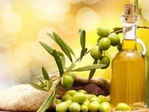 Naturel Birinci Zeytinyağı 2 Litre Pet Şişe